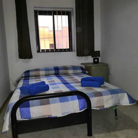 10 Mins Close To Airport - Max 10 Guests Semesterbostad
