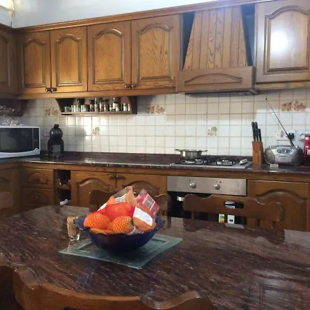 10 Mins Close To Airport - Max 10 Guests